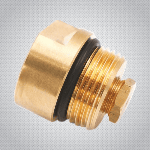 C10 cylinder valve with leak-tight sealing system