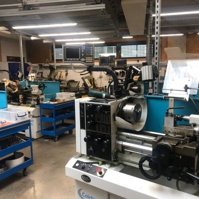 Hydrostatic pressure testing up to 15,000 psi for cylinder valves