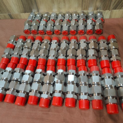 Stainless steel C10 valve supplier for specialty gases