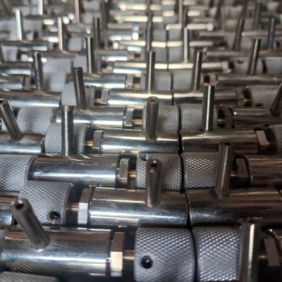 Vari-flow regulator C10 inlet variable flow control